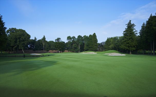 HOLE 14 | イーグルポイントゴルフクラブ オフィシャルホームページ